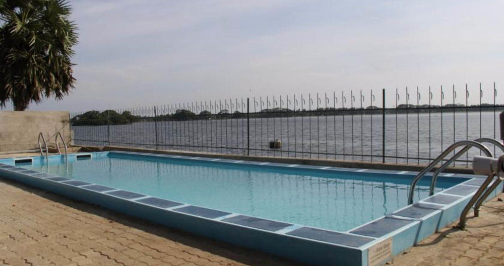 Lake Wind Hotel Tissamaharama Exterior photo